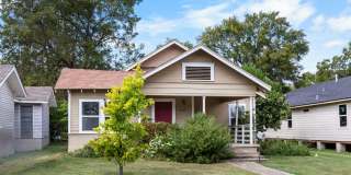 Available Now! Charming 2 Bed / 2 Bath Craftsman Home Near Downtown Waco Available Now! Charming 2 Bed / 2 Bath Craftsman Home Near Downtown Waco Gallery 20