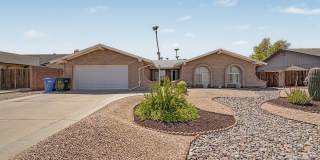 Move-in-ready 3 Bedroom 2 Bathroom Scottsdale Home! Gallery 1