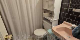 520 NE Maple St Gallery 23