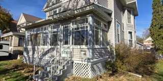 408 East Oak Street Gallery 1