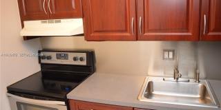 9 NE 19th Ct Gallery 1