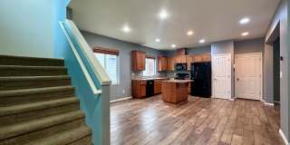 Modern updated 5 BD / 3 BA with Double Car Garage in Oregon City! Modern updated 5 BD / 3 BA with Double Car Garage in Oregon City! Gallery 4