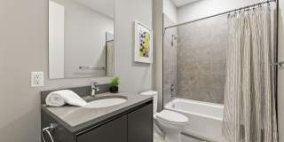 146 W Erie Street Gallery 14