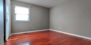 874 Hollyridge Drive Gallery 14