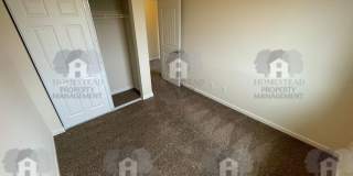 476 Gallery 23