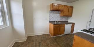 Updated 1BR Apartment Near Downtown Akron with Brand-New Bathroom Gallery 3