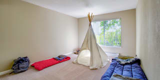 Orchard Glen Apartments Gallery 17