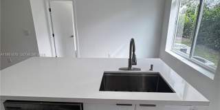 2855 Royal Palm Ave Gallery 4