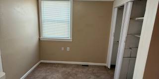2 bedroom duplex in the highlands! Gallery 11
