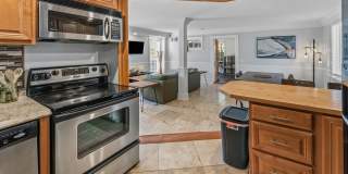 Monthly Rental — Stylish First-Floor Condo by Daffin Park with All-Inclusive Utilities Gallery 12