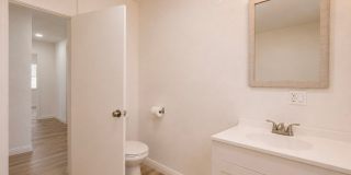 4723 Arlington Avenue Gallery 28