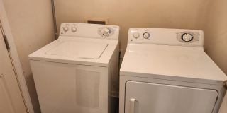 518 Johnson Street Gallery 16