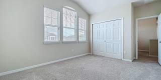 !!!NOW AVAILABLE!!! Beautiful 4-Bedroom PET FRIENDLY Home for Rent in RANDAL PARK! Gallery 57