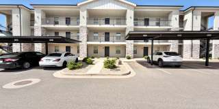 2 Bed Lone Rock Condo! Gallery 1