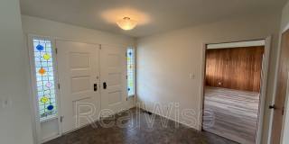 710 NW Midland Ave Gallery 15