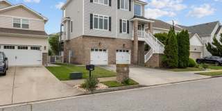 Welcome to your dream home in Norfolk, Virginia! Gallery 1