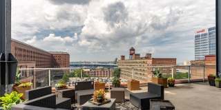 701 W Lakeside Avenue Gallery 25