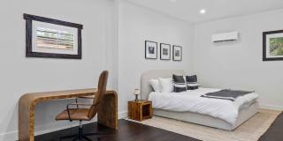 511 32nd Street Gallery 21