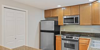 Spacious Greenwood Townhome - New Paint, Carpet and Water Heater!! Gallery 11