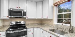 2048 PIERIS Court Gallery 13