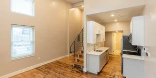 157-105 N. Main Street Gallery 6
