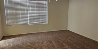MOVE IN SPECIAL $500 OFF FIRST MONTH RENT! Lovely Home In Southwest Bakersfield! Gallery 12