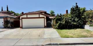 Beautiful 3-Bedroom, 2-Bathroom Single-Family Home Gallery 1