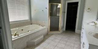 4-bedroom, 3.5-bathroom Single Family Home Gallery 15
