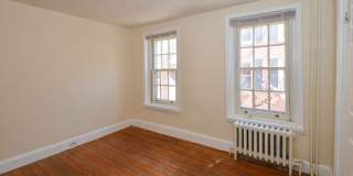 Gorgeous 3-Bedroom Townhouse in Washington Square West! Available mid-July! Gallery 15