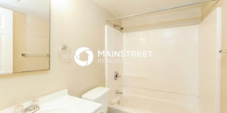 5311 West Holly Street Gallery 10