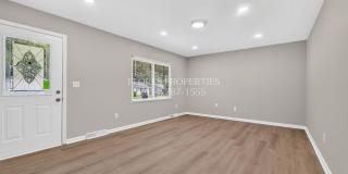 Modern Finishes & Hardwood Floors – 4BR Columbus Gem Gallery 7