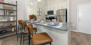 1001 Tyvola Gallery 11