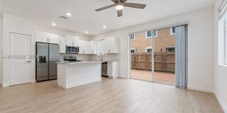 2448 SE 10th Ct Gallery 11