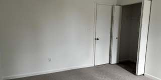 2219 LOWELLS GLEN RD #K Gallery 19