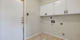 Beautiful home available in Castle Hills! Gallery 17