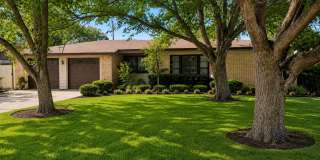 Charming 3 Bedroom, 2 Bathroom Home in Central Lubbock Gallery 1