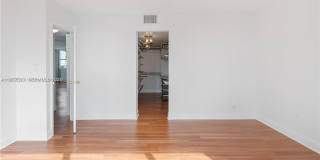 1420 Brickell Bay Dr Gallery 11