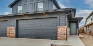 MODERN 3 Bed 2.5 Bath 2 Car Garage Gallery 1
