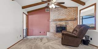 Spacious 3 bedroom 2 bath home with Solar Panels Gallery 23