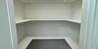 4411-2 Kemper Street Gallery 6