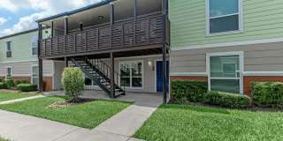 Montabella at Oak Forest Apartments Gallery 13