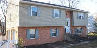 Single Family Raised Rancher with Fenced-In Yard Gallery 1