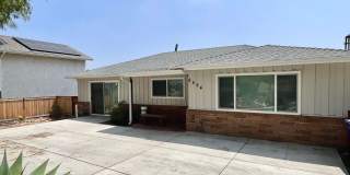 Beautiful 3br, 2b Duplex Gallery 1