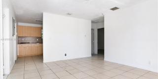 415 N 60th Way Gallery 1