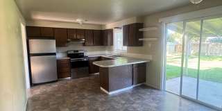 Single Level 3 Bedroom Home. Gallery 6