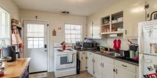 2019 S Lumpkin Street Gallery 12