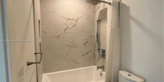 2020 N Bayshore Dr Gallery 21