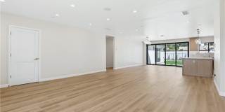 12509 Emelita Gallery 9