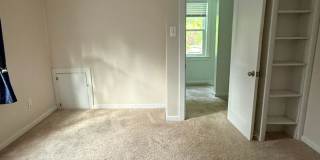 Available Now! 2-bed home in Ft. Thomas with lots to offer! Gallery 9