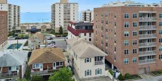 434 E Broadway Gallery 19